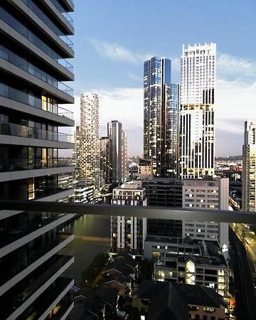 شقة Luxury High Rise 2-Bed With Lovely View In Canary Wharf لندن المظهر الخارجي الصورة